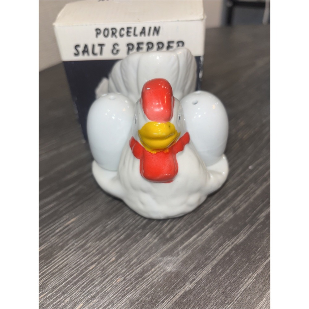 Vintage Porcelain Hen & Egg Napkin Holder/ Salt‎ & Pepper Shakers New in box!